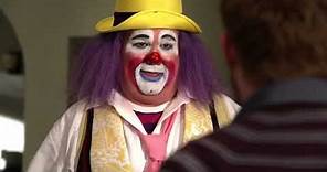 Modern Family 1x09 - Meet Fizbo the Clown