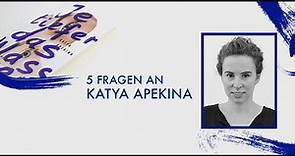 5 Fragen an Katya Apekina zu »Je tiefer das Wasser«