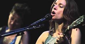 Ani DiFranco - Which Side Are You On? w/ Melissa Ferrick (Live in New York) | Moshcam