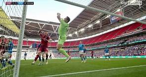 'How on earth?!' | Ben Hinchliffe makes remarkable save