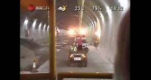 [新聞回顧] 2001-04-02 連接元朗同荃灣嘅西鐵大欖隧道今日貫通