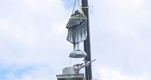 John C. Calhoun statue in Charleston, South Carolina taken down: full video