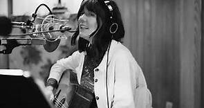 Molly Tuttle & Golden Highway - Alice in the Bluegrass (Studio Video)