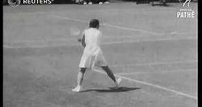 Kay Stammers loses to Dorothy Round in tennis (1935)