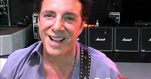 Journey's Neal Schon Plays "Don't Stop Believin'"