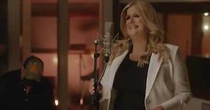 Trisha Yearwood - "Every Girl In this Town" (Live Performance)