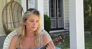 Paulina Porizkova plays ukulele and sings for Instagram audience