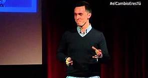 ¿Qué hace único a un gran comunicador? | Javier Cebreiros | TEDxMirasierra