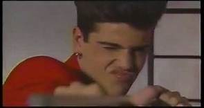 jordan knight being a cutie for 3 minutes