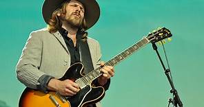 Lukas Nelson & Promise of the Real - Leave em Behind / Entirely Different Stars (Live Farm Aid 2021)