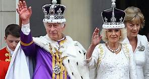 Carlo III, l'incoronazione: le news. Carlo III è re d'Inghilterra. Il saluto dal balcone di Buckingham Palace chiude la lunga giornata dell'incoronazione