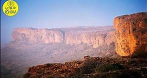 Bandiagara Escarpment Africa’s 1,600ft High Tribal Burial Site