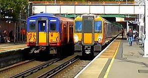 Trains at Ashford (Surrey) - 08/07/19