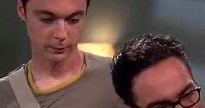 Sheldon e Leonard vanno alla banca del seme per super intelligenti | The Big Bang Theory, stagione 1 episodio 1