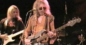 BLUE CHEER Out of Focus Dickie Peterson live in NYC 2007 shot by Bill Baker