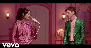 Kacey Musgraves - Glittery ft. Troye Sivan (Live From The Kacey Musgraves Christmas Show)
