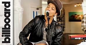 Bruno Mars 'The Lazy Song' Live Studio Session at Mophonics Studio NY