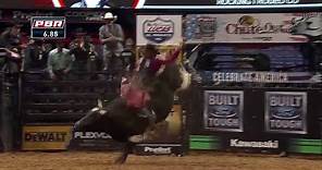 Mason Lowe, professional bull rider, dies after rodeo injury