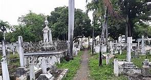 VISITANDO EL CEMENTERIO MAS ANTIGUO DE SANTO DOMINGO donde visito varias tumbas.