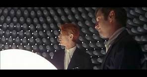 The Man Who Fell To Earth - Trailer