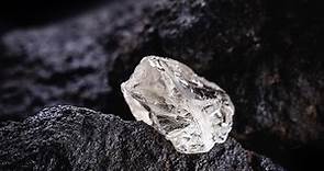 《Diamond》：鑽石的黑暗面歷史悠久，比它璀璨閃亮的那一面還要古老 - The News Lens 關鍵評論網