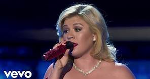 Kelly Clarkson - Silent Night (Official Video) ft. Trisha Yearwood, Reba McEntire