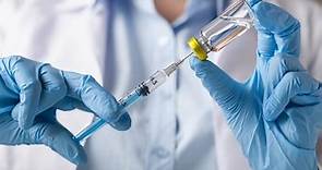 到底該不該打AZ疫苗？ 專家：3種人不可施打 - 健康