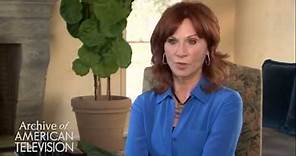 Marilu Henner discusses working with Andy Kaufman on "Taxi" - EMMYTVLEGENDS.ORG