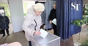 Belarus holds referendum to renounce non-nuclear status