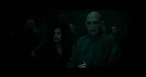 Narcisa Malfoy le miente a Voldemort sobre la muerte de Harry (Latino)