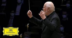 John Williams, Berliner Philharmoniker – Throne Room & End Title (Official Music Video)