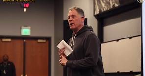 Pat Shurmur announces to the team and staff that he’s the offensive coordinator