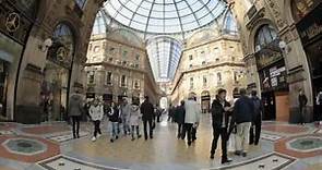 (HD) Shopping in Milano Galleria Vittorio Emanuele II at the Duomo