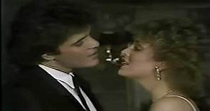 LO QUE ME TIENE AQUÍ - SERGIO FACHELLI Y LAURA FLORES Videoclip 1985 (1080p)