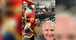 Captain Morgan sends Florida liquor store 8-foot statue after man steals original statue