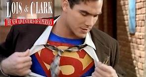 Lois & Clark - CLARK changes into SUPERMAN