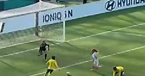 WHAT A HIT_ SOPHIA BRAUN_ Argentina_s first goal of the Women_s World Cup was a beauty_ _BBCSport(240P).mp4