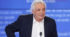 Michel Sardou : voici la sublime maison qu’il a achetée pour s’éloigner de la capitale, “une vue extraordinaire sur la mer”