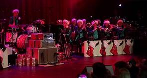 Brian Setzer - The Brian Setzer Orchestra Christmas Rocks!...