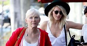 Julianne Hough & Mom Mari Anne Meet for Sweet Lunch Date