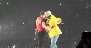 Drake brings out Chris Brown on stage in LA (HQ Video)