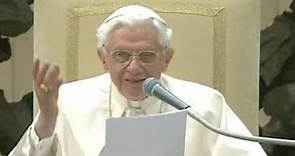 La prima uscita pubblica di Benedetto XVI dopo l'annuncio delle dimissioni