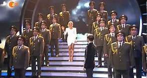 SKYFALL The Red Army Choir & Vincent Niclo Helene Fischer Show 2013 @ James Bond