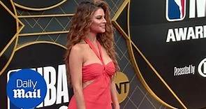 Maria Menounos looks stunning in tangerine at 2019 NBA Awards