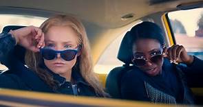 Kristen Bell & Kirby Howell-Baptiste Are the Ultimate Coupon Criminals in First ‘Queenpins’ Trailer
