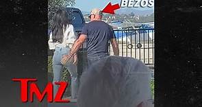 Jeff Bezos Slaps GF Lauren Sanchez's Butt At Lunch | TMZ