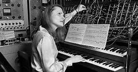Wendy Carlos, la compositora trans que dejó huella en el cine de Stanley Kubrick