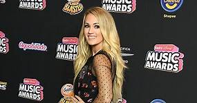 Pregnant Carrie Underwood Shows off Her Baby Bump in Gorgeous New Photos