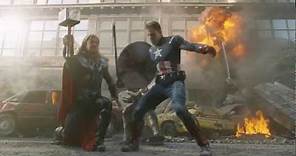 The Avengers: Los Vengadores - Escena de batalla Capitán América y Thor (Doblado)
