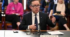 Alan Joyce's grilling: Flight credit anger, collusion questions, and airfare solutions